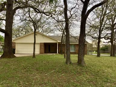 Main picture of 3012 Jennifer Dr