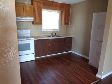 Main picture of 1018 W 12th St