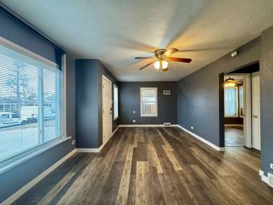 Main picture of 2750 W 1st Ave