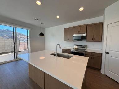 Main picture of 476 E Heritage Place Dr