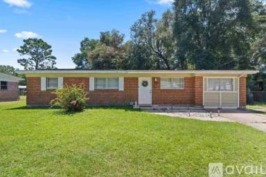 Main picture of 6022 Syrcle Ave