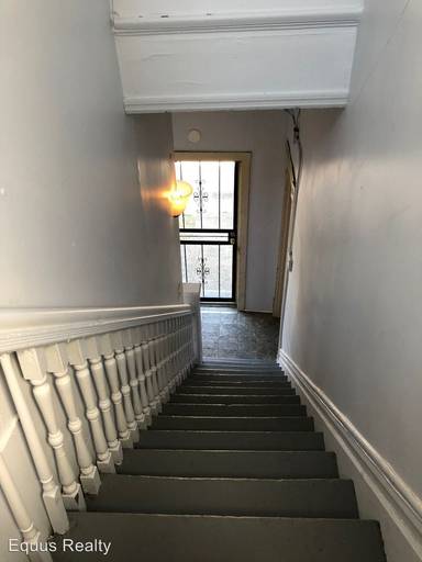 Main picture of 1853 Bank St