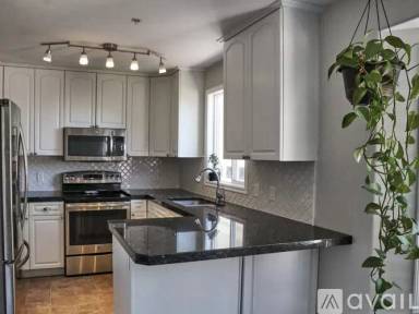 Main picture of 1905 E Heather Oaks Ct