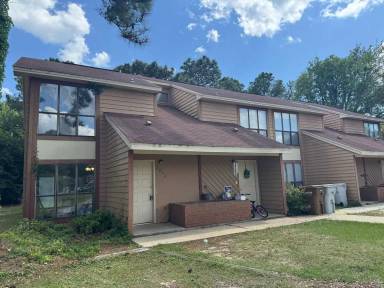 Main picture of 2806 Villa Woods Cir