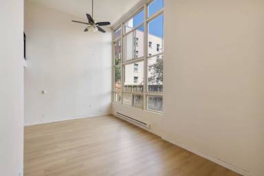 Main picture of 312 Harvard Ave E