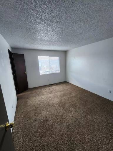 Main picture of 1414 E 9th St