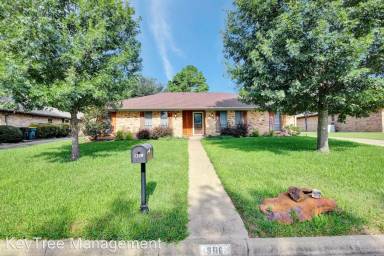 Main picture of 3116 Redbud Trl