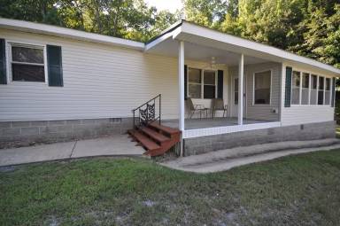 Main picture of 237 Lake Shore Dr