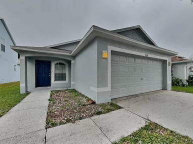 Main picture of 8904 Bridgeford Oaks Dr