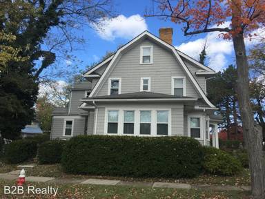 Main picture of 317 Center Rd