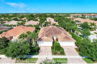 Main picture of 5907 Guarino Dr