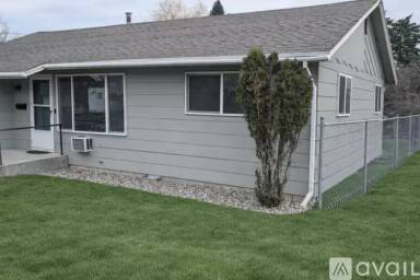 Main picture of 301 Cedar St