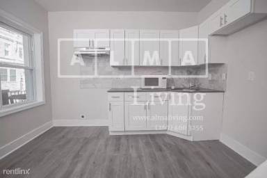 Main picture of 2443 N Douglas St