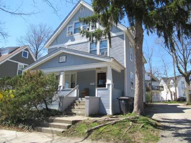 Main picture of 818 E University Ave