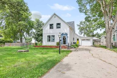 Main picture of 1203 Main St