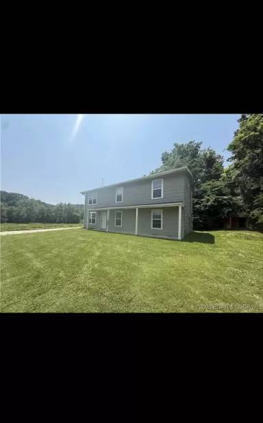 Main picture of 145 Oak Bend Rd