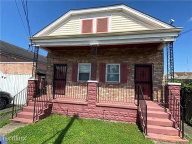 Main picture of 1667 Industry St