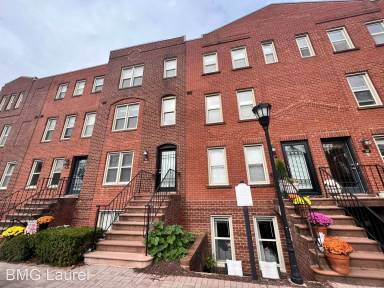 Main picture of 46 15th St NE