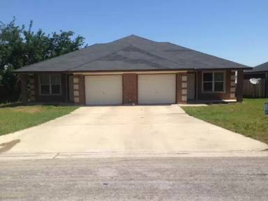 Main picture of 205 W Arlo Rd