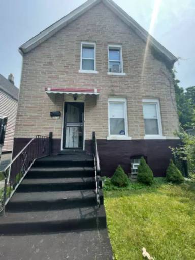 Main picture of 6011 S Bishop St