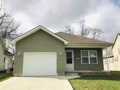 Main picture of 719 S Main St