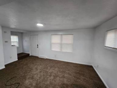 Main picture of 10422 Dove Ave