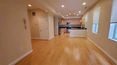 Main picture of 2443 Callow Ave