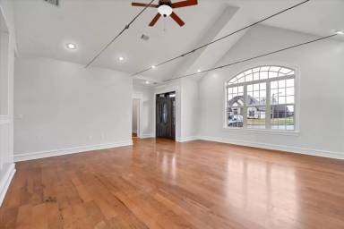 Main picture of 4217 Lochmoor Cir