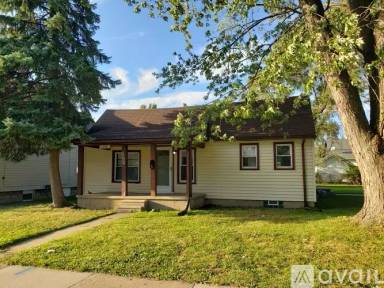 Main picture of 8045 Cadillac Ave