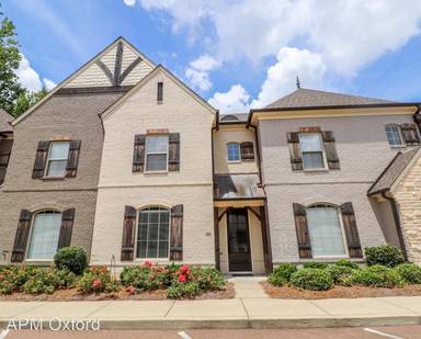 Main picture of Creekside Condominiums