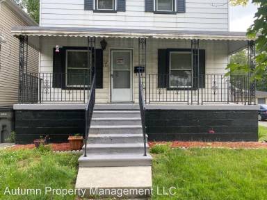 Main picture of 15 E Glenwood St
