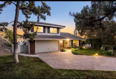 Main picture of 3010 Adornos Way