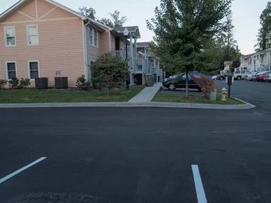 Main picture of 60 Charleston Ct