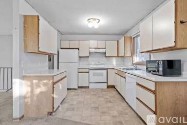 Main picture of 802 9th Ave SE