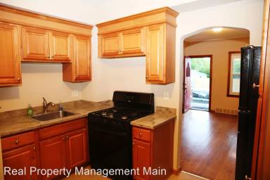 Main picture of 9615 Gallagher St