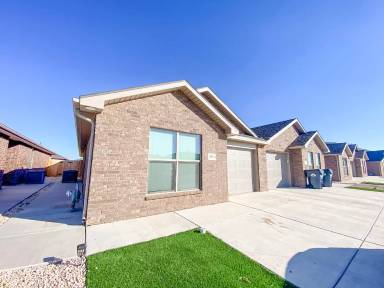 Main picture of 2108 N Avenue J