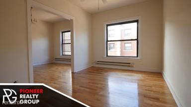 Main picture of 813 W Waveland Ave