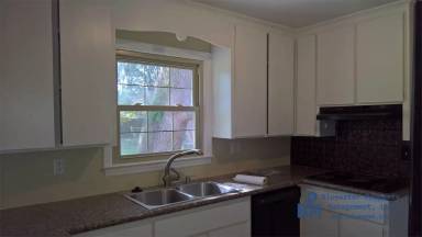 Main picture of 114 Henrietta Dr