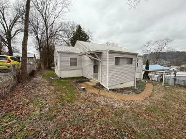 Main picture of 456 Warren St