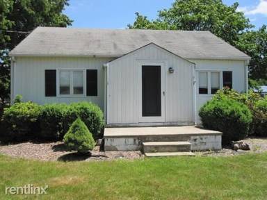Main picture of 20 Yellowbrook Rd