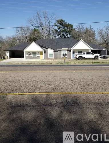 Main picture of 20417 State Highway 110 S