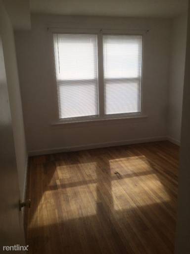 Main picture of 4619 N Broadway St