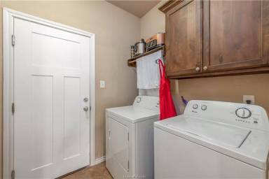 Main picture of 3628 Kenyon Dr
