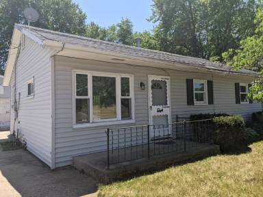 Main picture of 1111 Evans Ave