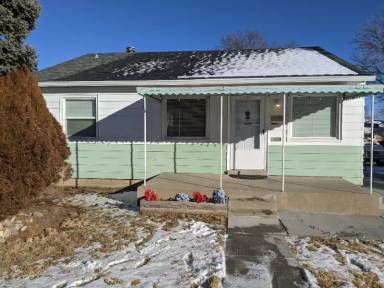Main picture of 1290 S Utica St