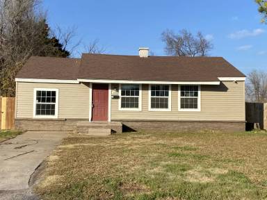 Main picture of 805 Askew Dr