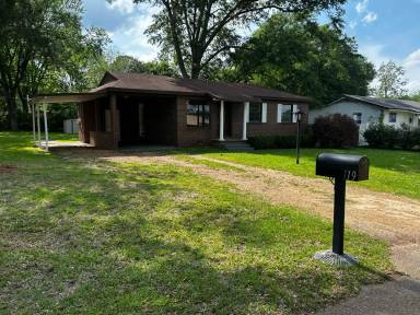 Main picture of 119 Deweese St