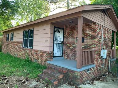 Main picture of 2107 Yarbrough Cir