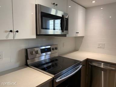 Main picture of 1011 Evarts St NE