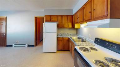 Main picture of 408 W Oak Ave